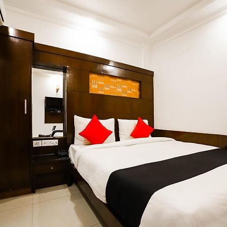 Capital O 6408 Hotel Delhi Heart Nueva Delhi Exterior foto
