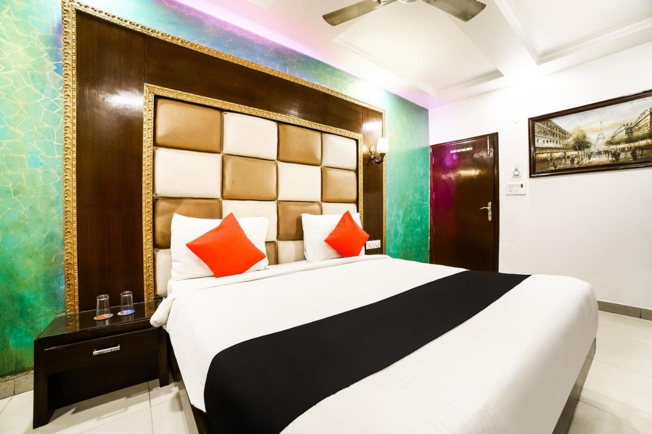 Capital O 6408 Hotel Delhi Heart Nueva Delhi Exterior foto
