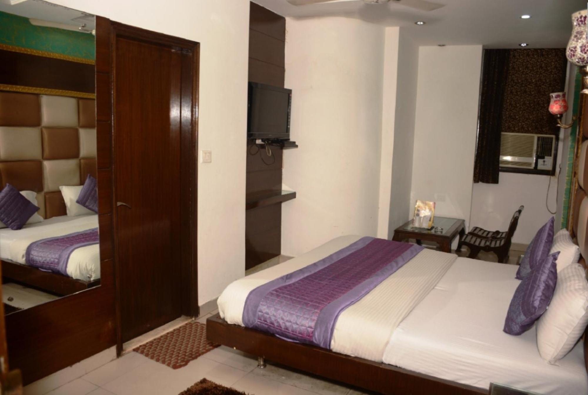 Capital O 6408 Hotel Delhi Heart Nueva Delhi Exterior foto