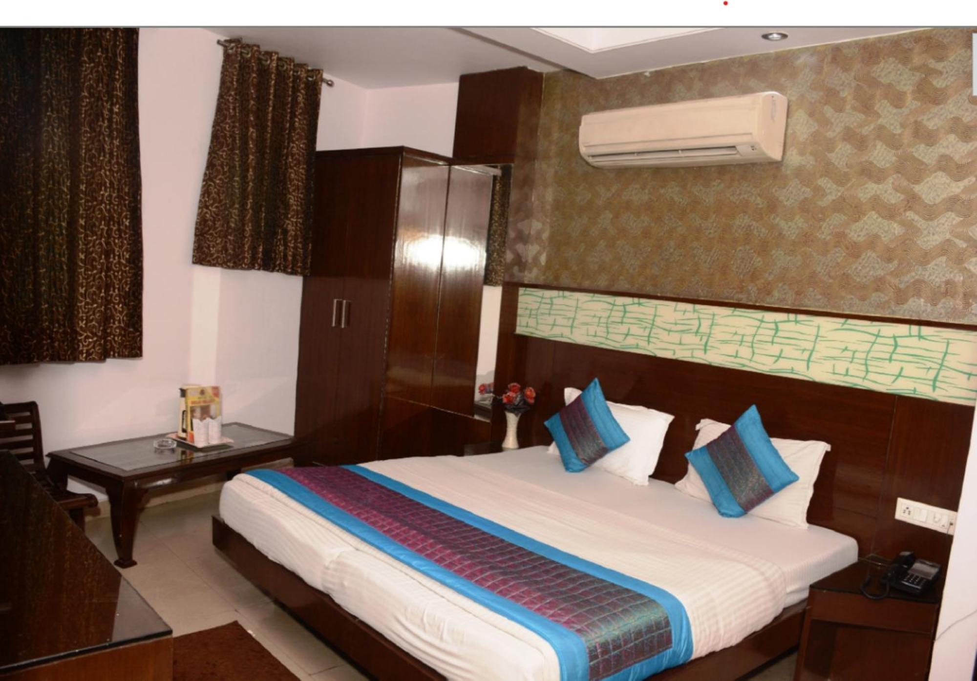 Capital O 6408 Hotel Delhi Heart Nueva Delhi Exterior foto