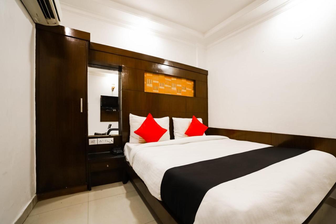Capital O 6408 Hotel Delhi Heart Nueva Delhi Exterior foto